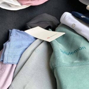 Alternative view of Lulu melon wears